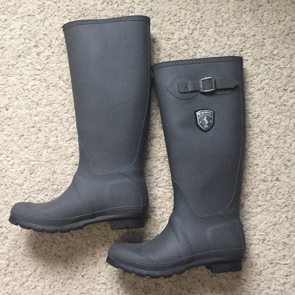 Rain boots